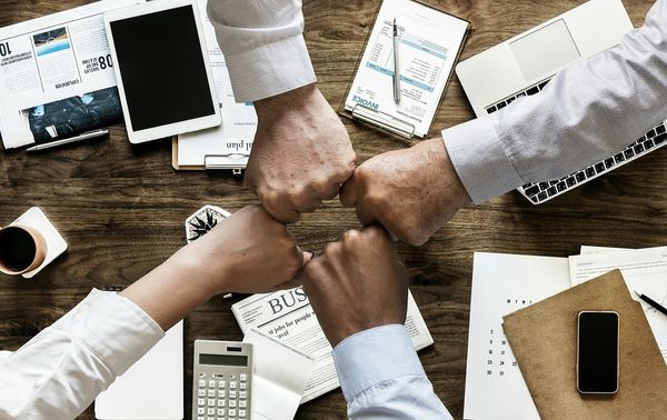 Strategie dla managerów – jak poprawić efektywność działań?